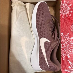 Nike Mauve Sneakers with White Swoosh
